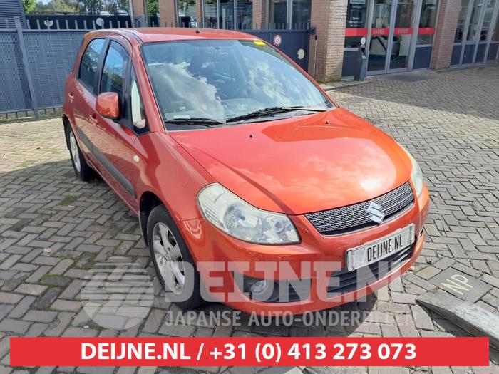 Suzuki SX-4 Motorhaube O750103