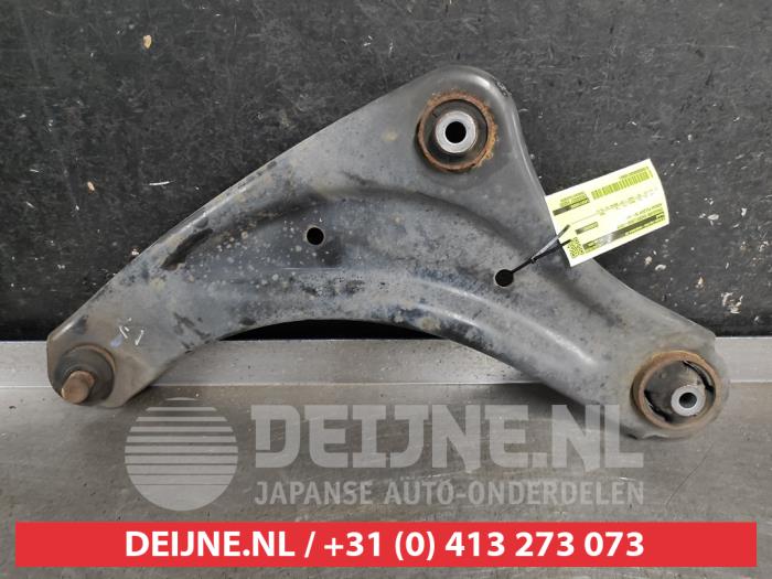 Nissan Pulsar Draagarm onder links-voor O749951