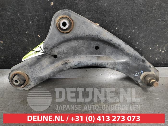 Nissan Pulsar Draagarm onder rechts-voor O749952