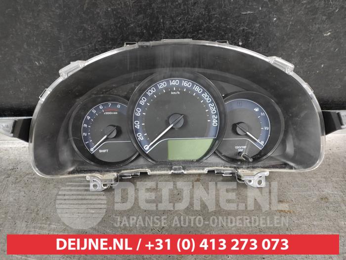 Toyota Auris Tacho - Kombiinstrument KM O749920