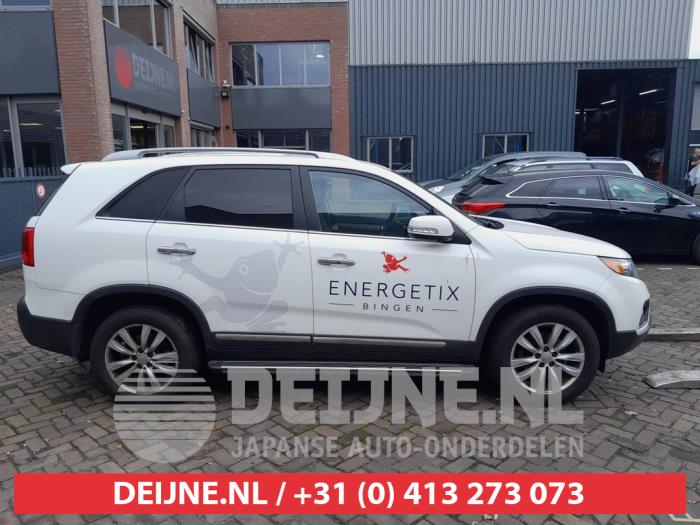 Kia Sorento Door window 4-door, front right O750229