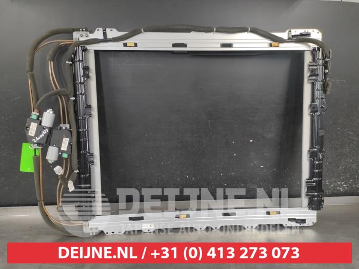 Hyundai I20 Sliding headliner mechanism O750099