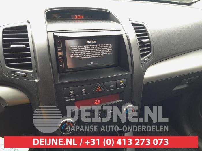 Kia Sorento Heater control panel O750235