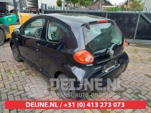 Toyota Aygo Stoßstange hinten O750157 foto 2