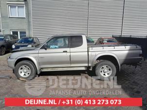 Mitsubishi L200 Kotflügel links vorne O750365 foto 2