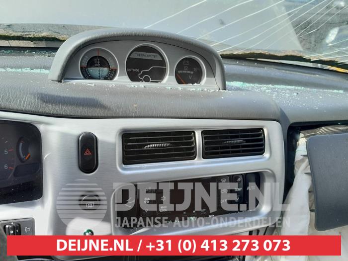 Mitsubishi L200 Kachel Bedieningspaneel O750385