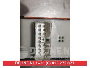 Chevrolet Nubira Combischakelaar ramen O311383 foto 2