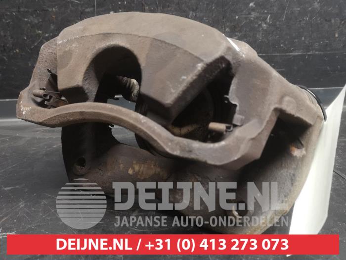 Toyota Prius Plus Bremszange links vorne O750255