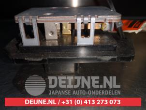 Gebruikte Kachel Weerstand Toyota Yaris II (P9) 1.33 16V Dual VVT-I Prijs op aanvraag aangeboden door V.Deijne Jap.Auto-onderdelen BV