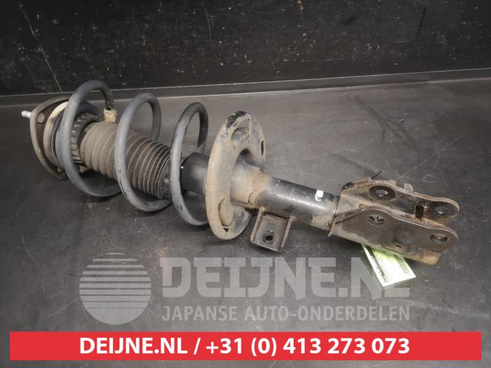 Mazda 3 Stoßdämpferstrebe rechts vorne O750571