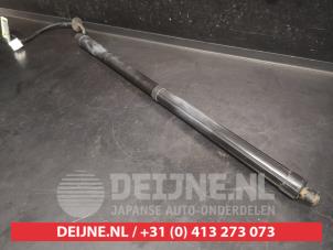 Nissan X-Trail Rear gas strut, left O750685 foto 2