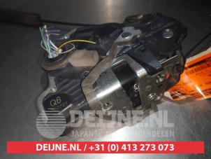 Lexus IS Door lock mechanism 4-door, front left O279625 photo 2