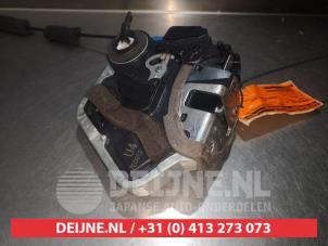 Lexus IS Türschlossmechanik 4-türig links hinten O280294 foto 3