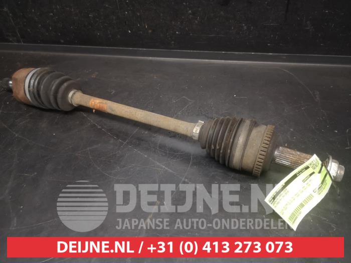 Kia Venga Aandrijfas links-voor O751031