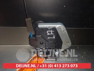 Lexus IS Türschlossmechanik 4-türig links hinten O280297 foto 2
