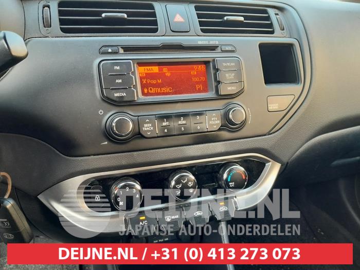 Kia Rio Radio O752002