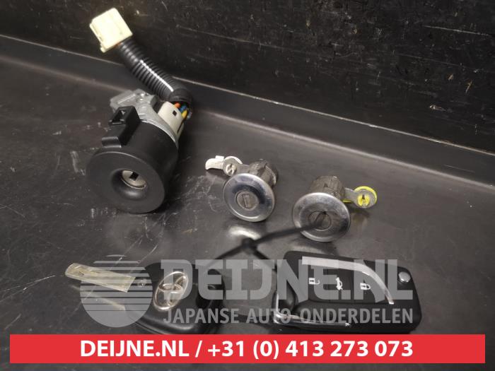 Toyota Aygo Ignition lock + key O752019
