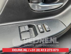 Toyota Yaris Kombischalter Fenster O752104 foto 3