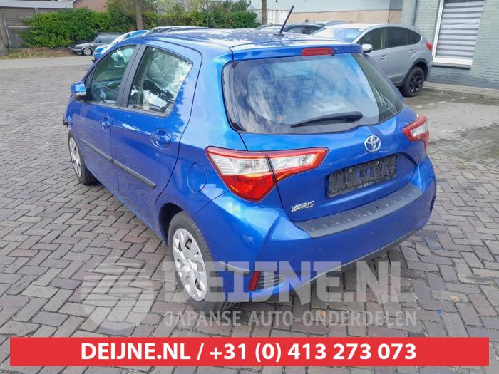 Toyota Yaris Stoßstange hinten O752113