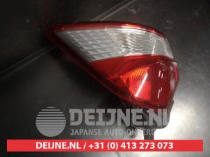 Toyota Yaris Rücklicht links O752114 foto 2