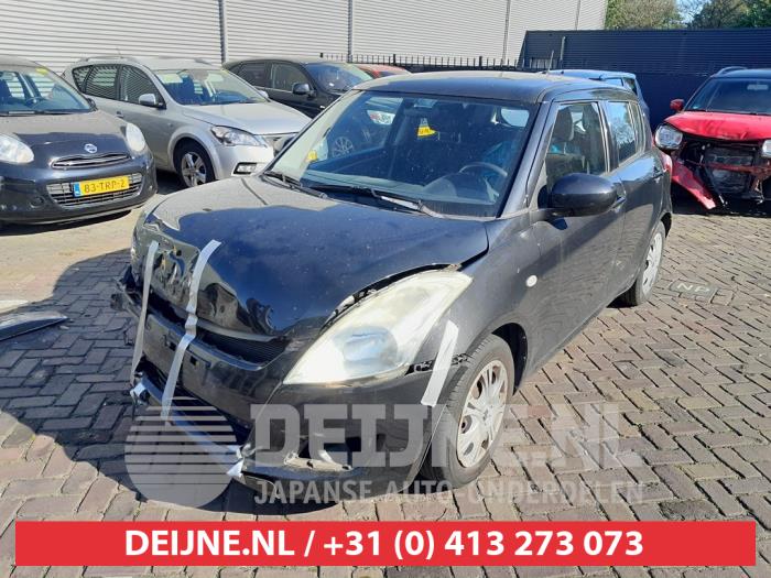 Suzuki Swift Buitenspiegel links O752519