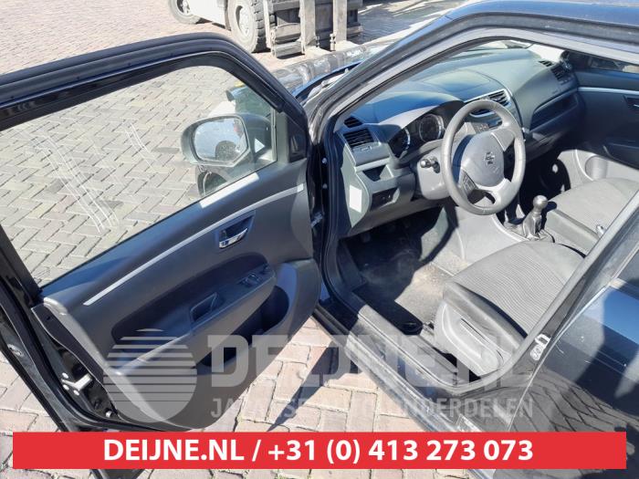 Suzuki Swift Combischakelaar ramen O752520