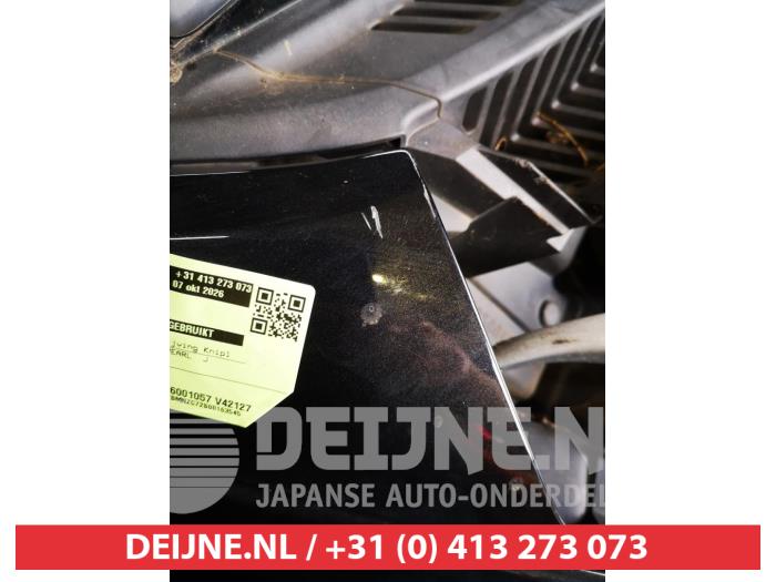 Suzuki Swift Scherm rechts-voor O752547