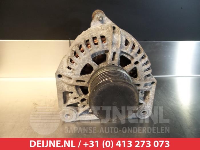 Gebruikte Dynamo Nissan Note (E11) 1.5 dCi 86 Prijs € 50,00 Margeregeling aangeboden door V.Deijne Jap.Auto-onderdelen BV