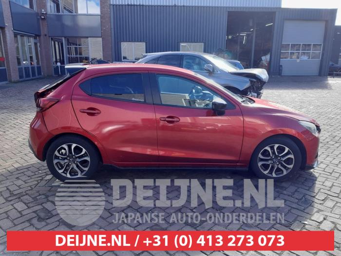 Mazda 2 Portierruit 4Deurs rechts-achter O752872