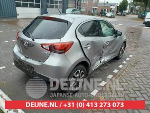 Mazda 2 Achterbumper O752940 foto 3