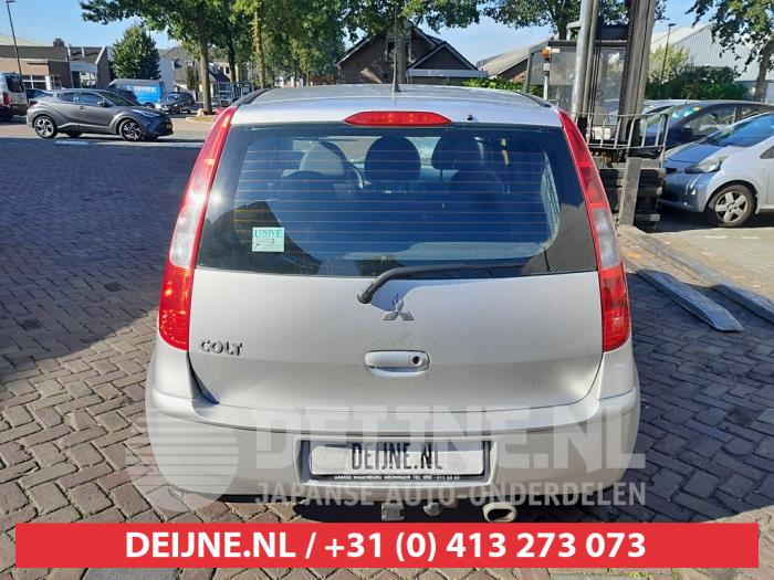 Mitsubishi Colt Achterklep O753024