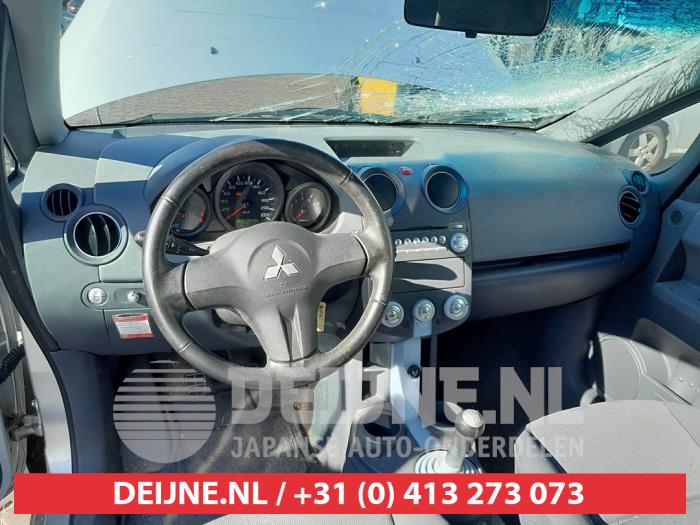 Mitsubishi Colt Radio O753039