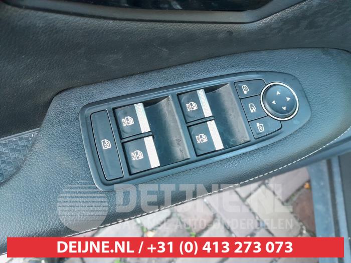 Mitsubishi Eclipse Cross Multi-functional window switch O753516