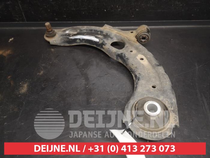 Mazda 2 Draagarm onder links-voor O753660