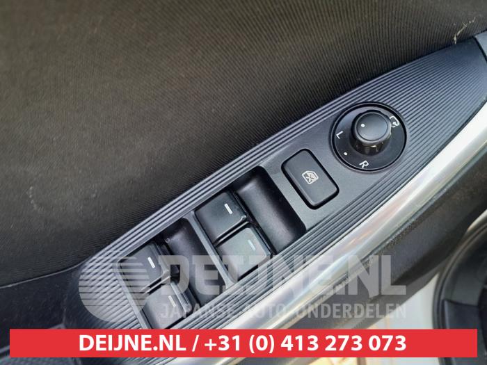 Mazda CX-5 Combischakelaar ramen O753926