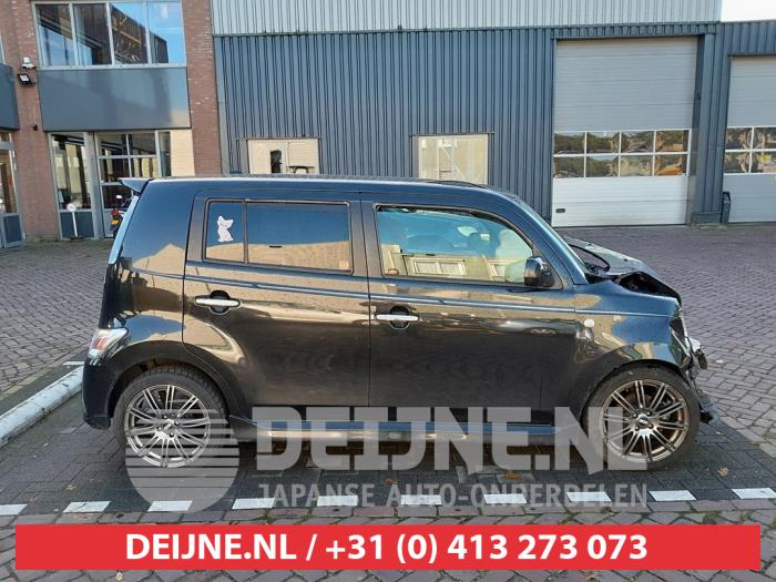 Daihatsu Materia Driehoeks Ruit rechts-achter O754598