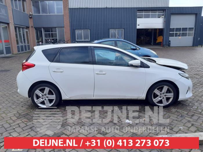 Toyota Auris Portier 4Deurs rechts-achter O754854
