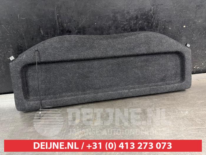 Suzuki Swift Hoedenplank O754768