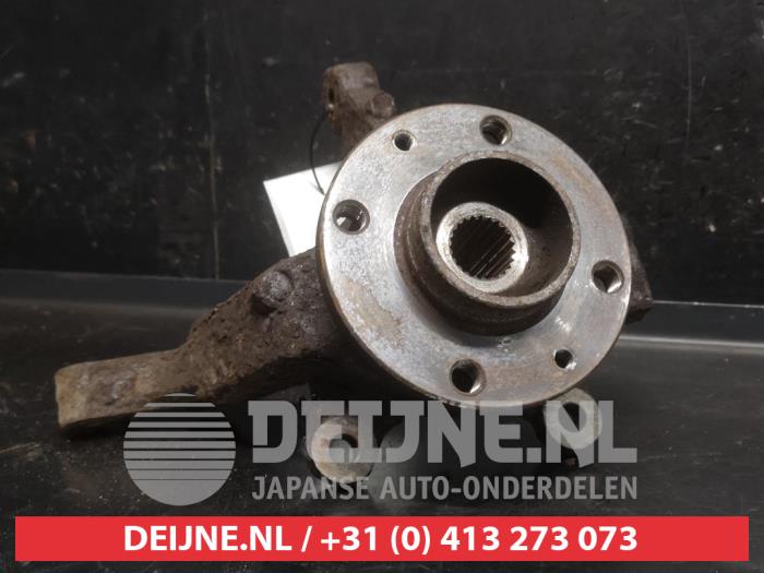 Nissan Micra Fusee links-voor O755329