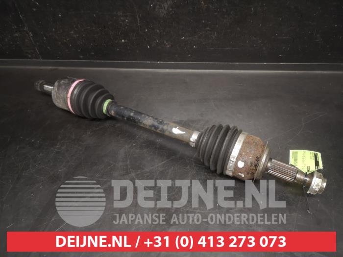 Mazda 3 Aandrijfas links-voor O755469