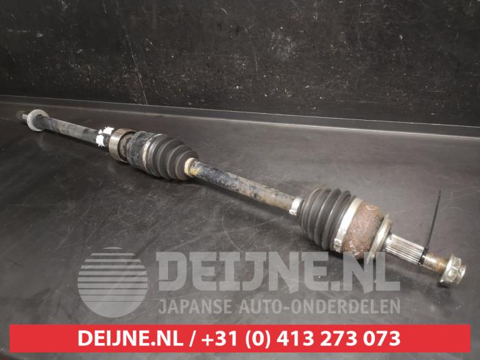 Mazda 3 Aandrijfas rechts-voor O755471