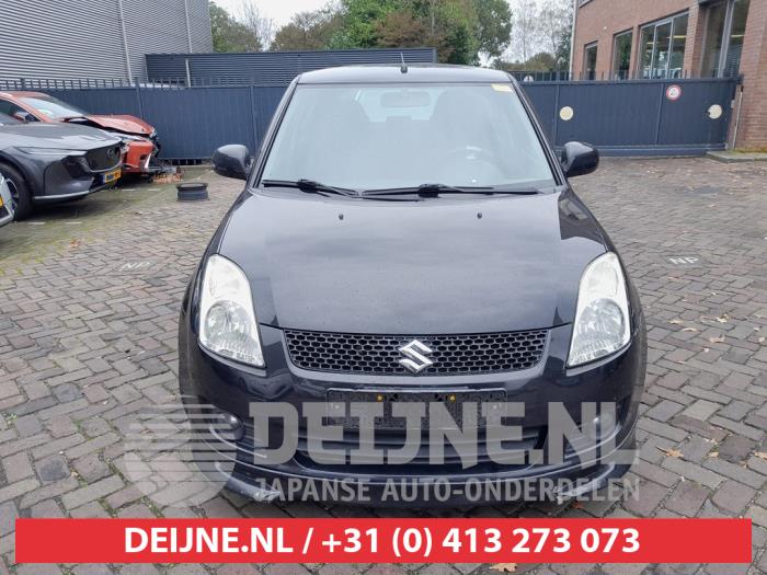 Suzuki Swift Motorkap O755473