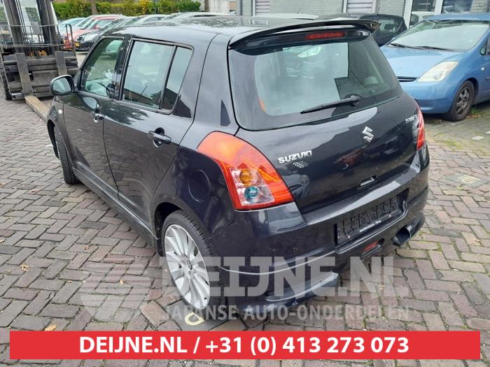 Suzuki Swift Achterlicht links O755491
