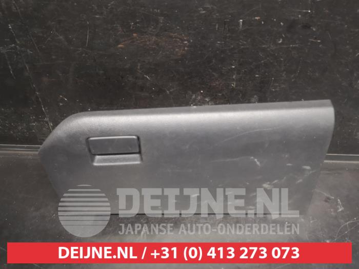 Toyota Auris Dashboardkastje O755614