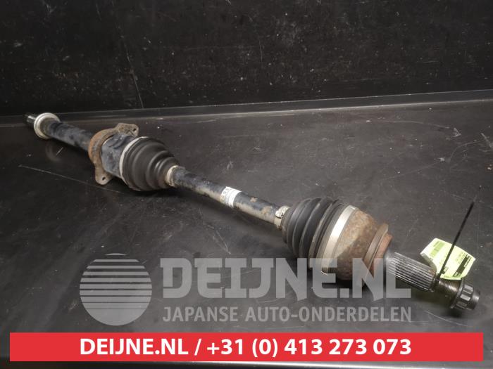 Toyota Auris Aandrijfas rechts-voor O755620