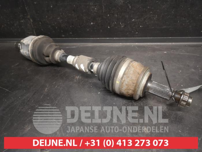Toyota Auris Aandrijfas links-voor O755619