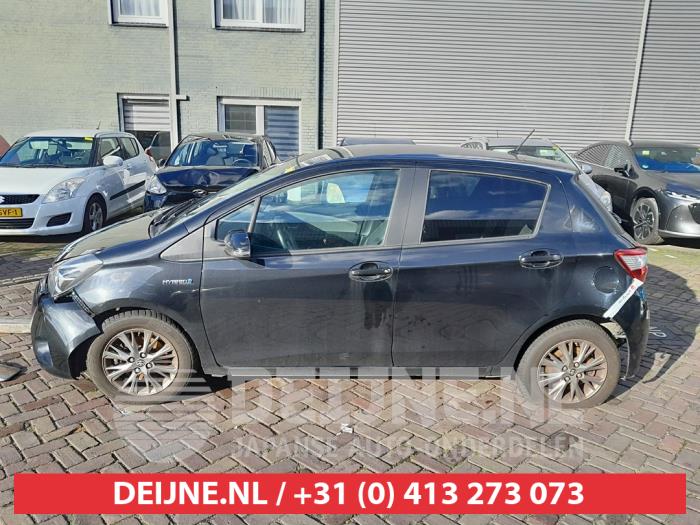 Toyota Yaris Portier 4Deurs links-voor O755762