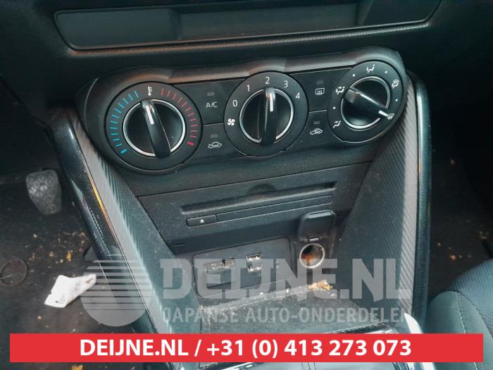 Mazda 2 Kachel Bedieningspaneel O755875