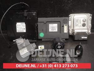 Kia Rio Slotenset Cilinder (compleet) O755902 foto 2