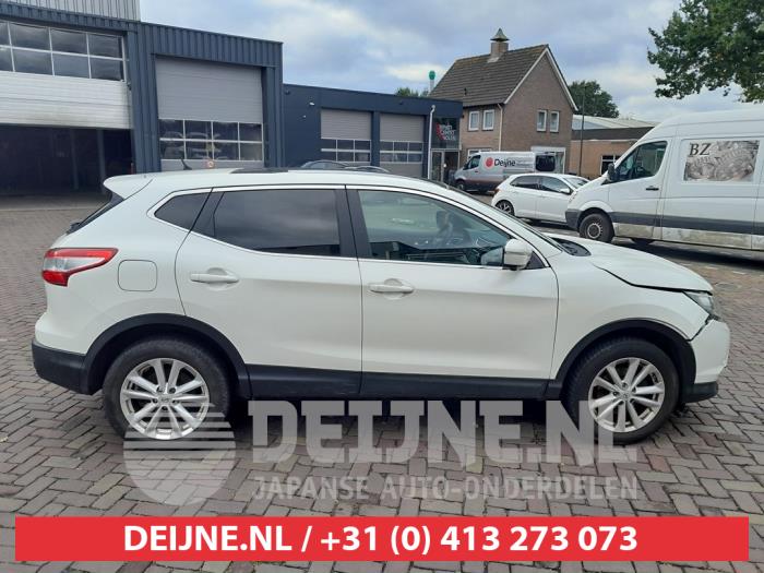 Nissan Qashqai Portierruit 4Deurs rechts-achter O756481